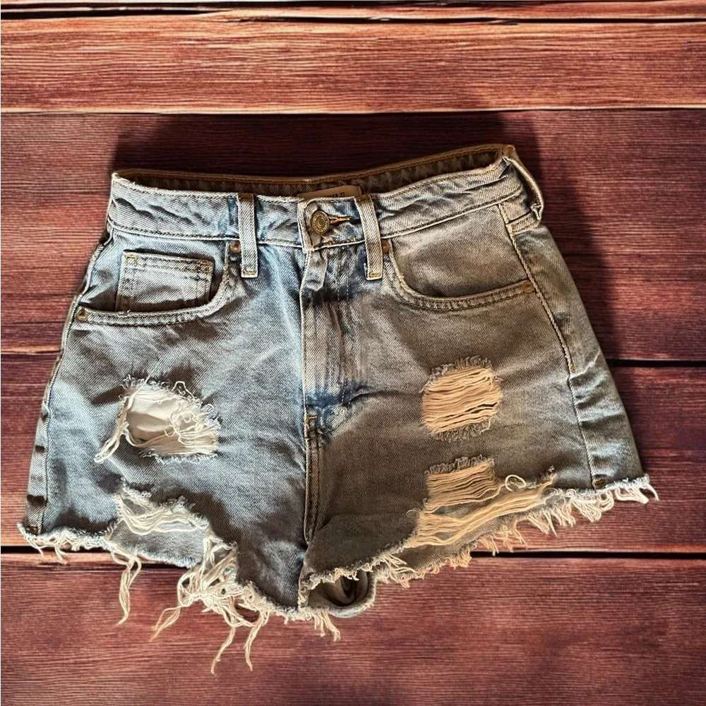 Forever21 denim shorts (A8)